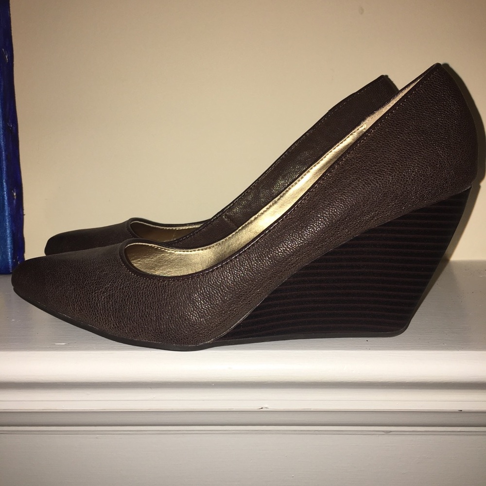 Reaction by Kenneth Cole! New!